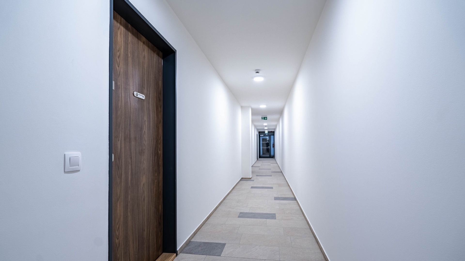 Pronájem bytu 1+kk se sklepem, 32 m², Praha - Hlubočepy