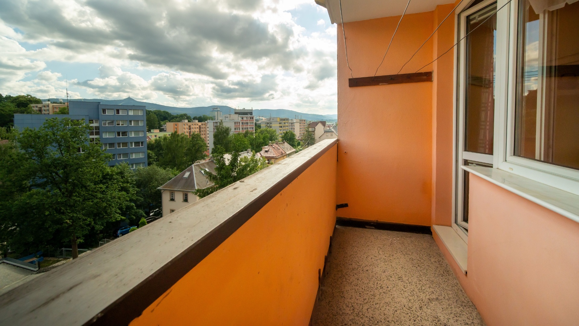 Prodej prostorného bytu 3+1, 80 m² s lodžií - Liberec V-Kristiánov