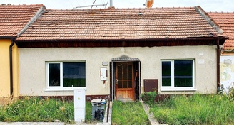 Prodej rodinného domu Těšany, se zahradou, ke kompletní rekonstrukci či demolici