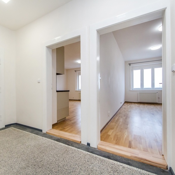 Pronájem bytu 2+kk (58 m2), Praha 10 – Michle
