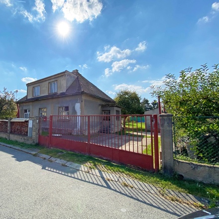 Prodej RD 200 m2 s pozemkem 724m² - Praha - Kyje