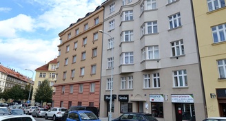 Pronájem zrekonstruovaného bytu 2kk, 46 m2 - Praha - Bubeneč - Verdunská