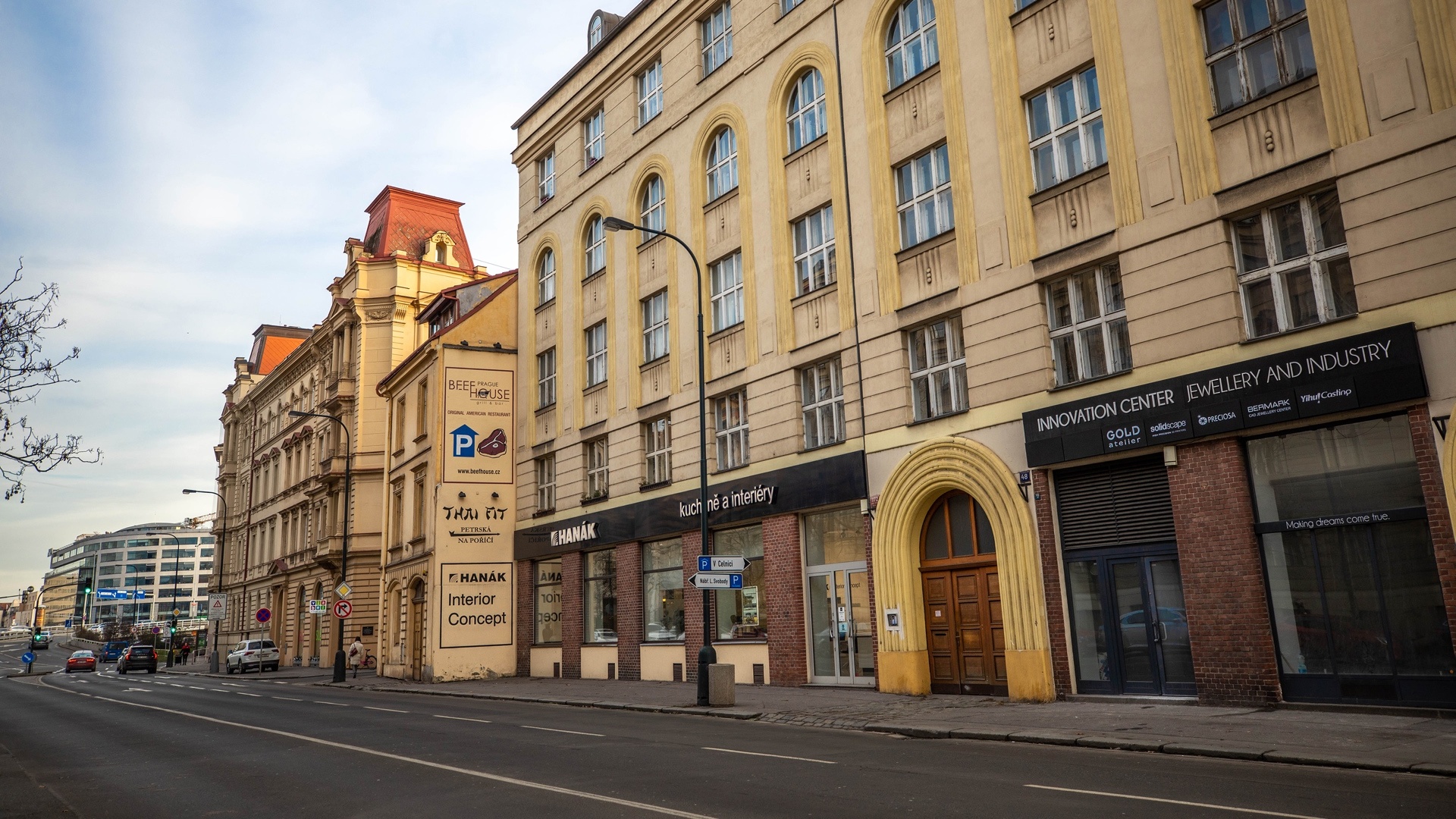 Prodej mezonetového bytu 2+kk s terasou v centru Prahy, Klimentská, Praha - Nové Město