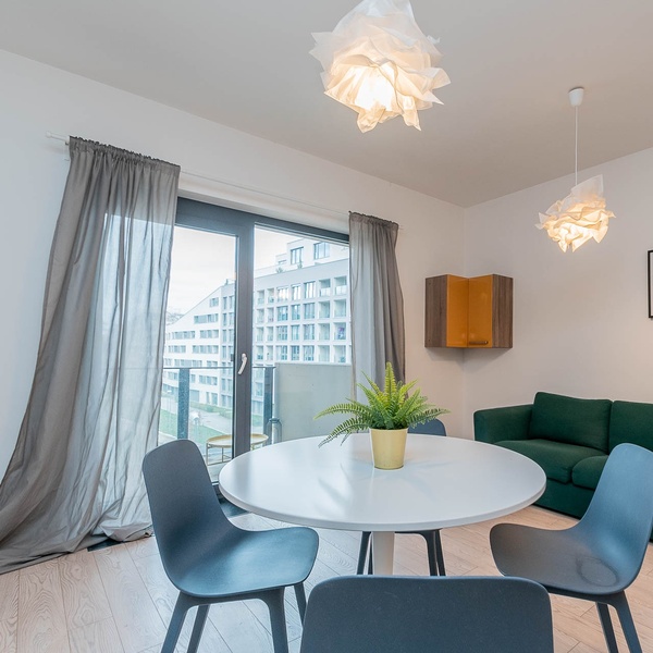 Pronájem, Luxusní byt 3+kk, 74m² + 5m² balkon + garážové stání - Praha - Karlín