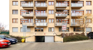Prodej garážového stání 13,6  m² - Praha 5 Hlubočepy