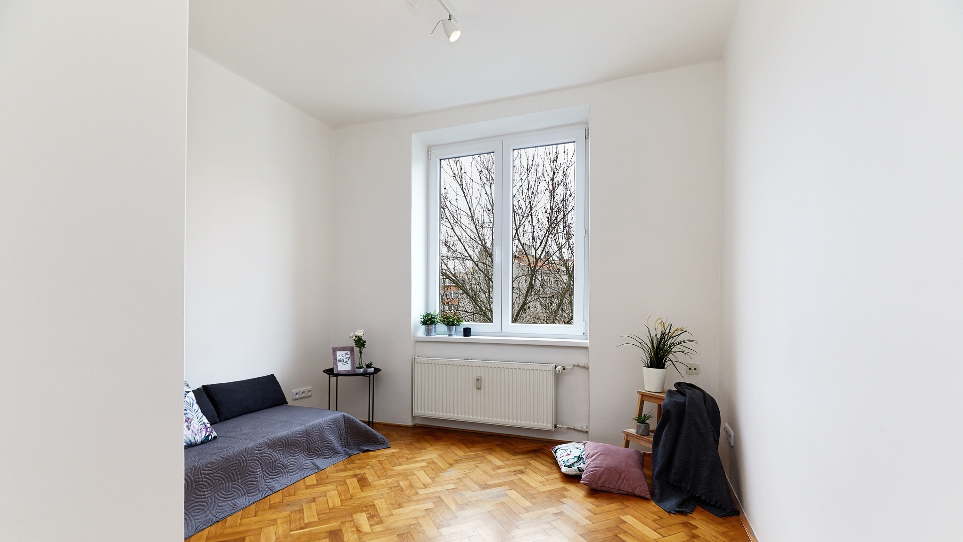 Prodej zrekonstruovaného bytu 1+1,  20 m², Na Rokytce, Praha 8