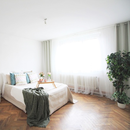 Prodej bytu 3+1 Slavkov u Brna, 75 m2, garáž, zahrada, 3 sklady
