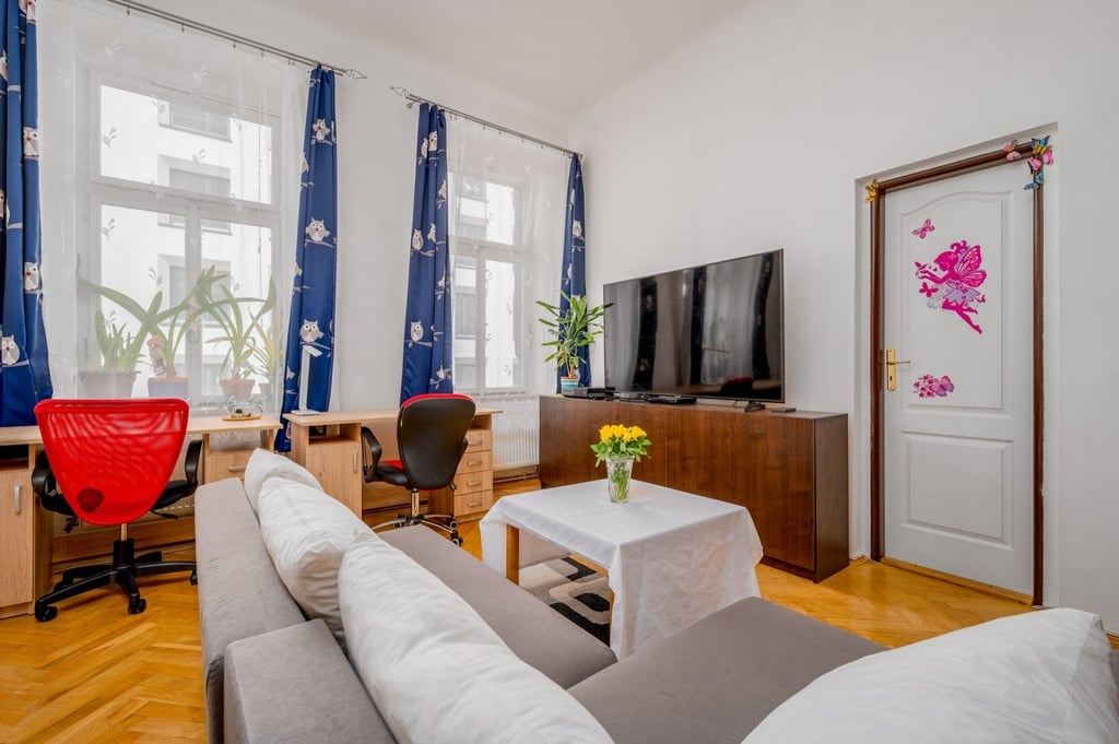 Prodej prostorného bytu 3+1,  87,5 m² - Praha 3 -