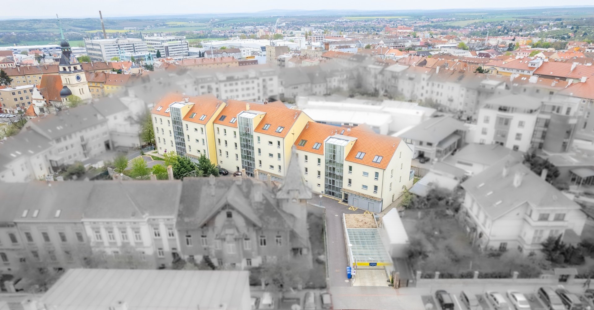 Prodej prestižního bytu v Residenci Ludwig - 2+kk s terasou, předzahrádkou a garážovým stáním