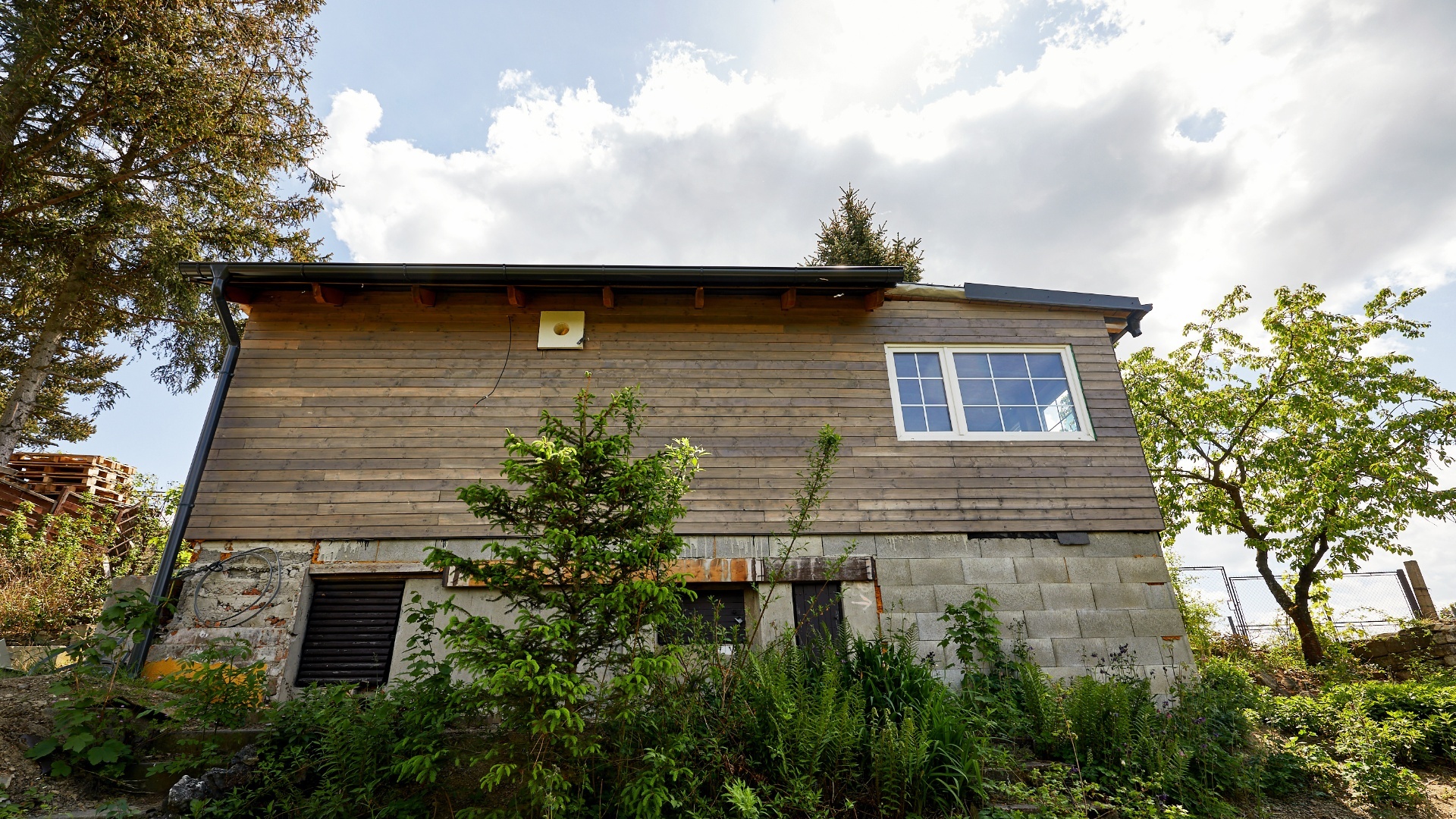 Prodej nedokončené novostavby chaty, 42 m2, V Hlubokém, Nučice