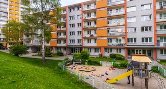Pronájem bytu 3+1 s lodžií a komorou  62 m² - Praha - Veleslavín