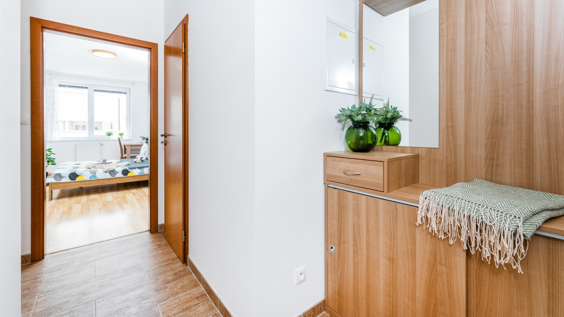 Pronájem bytu 2+kk s garážovým stáním, 52 m² - Praha - Hostavice