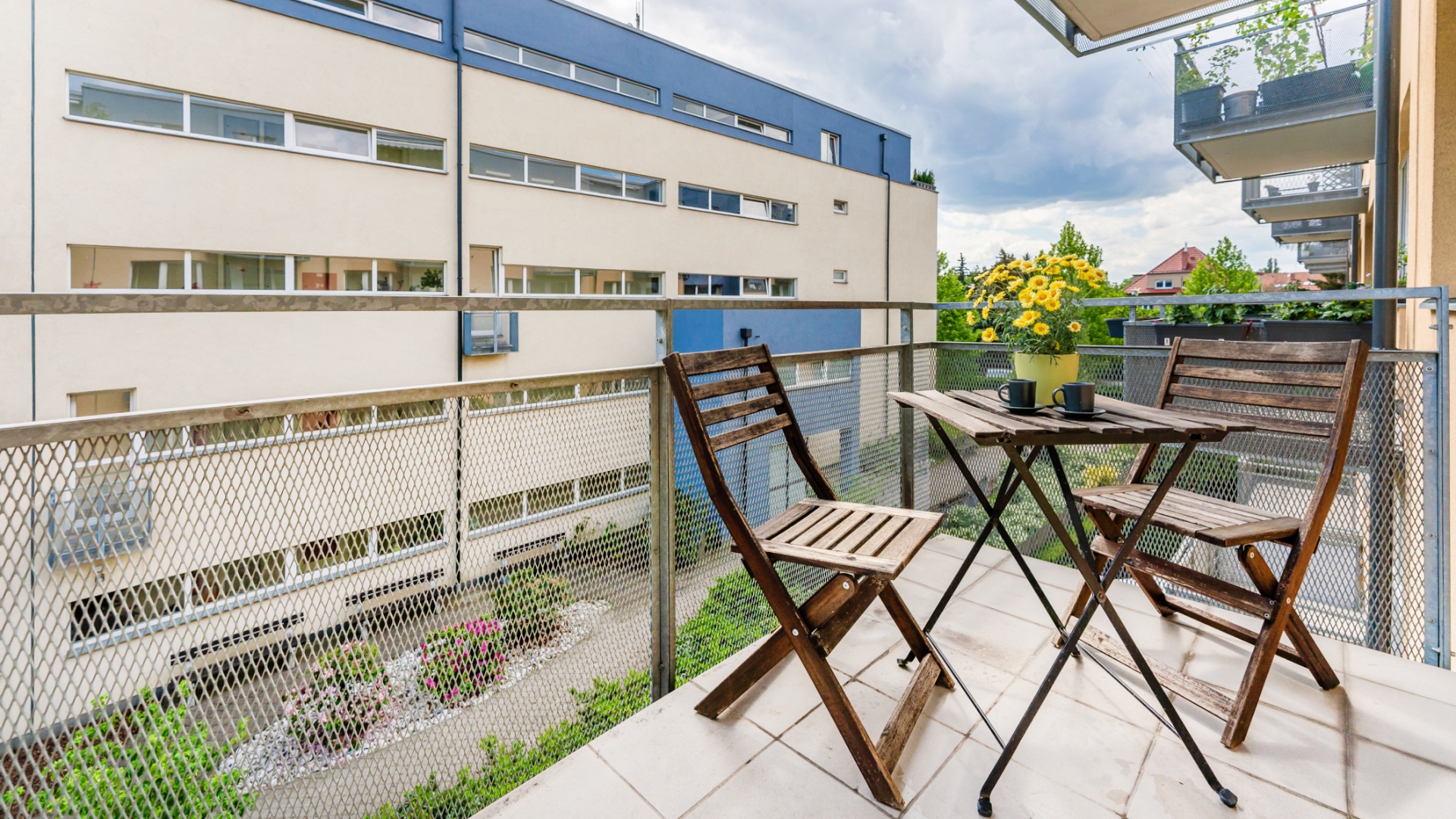 Pronájem bytu 2+kk s garážovým stáním, 52 m² - Praha - Hostavice