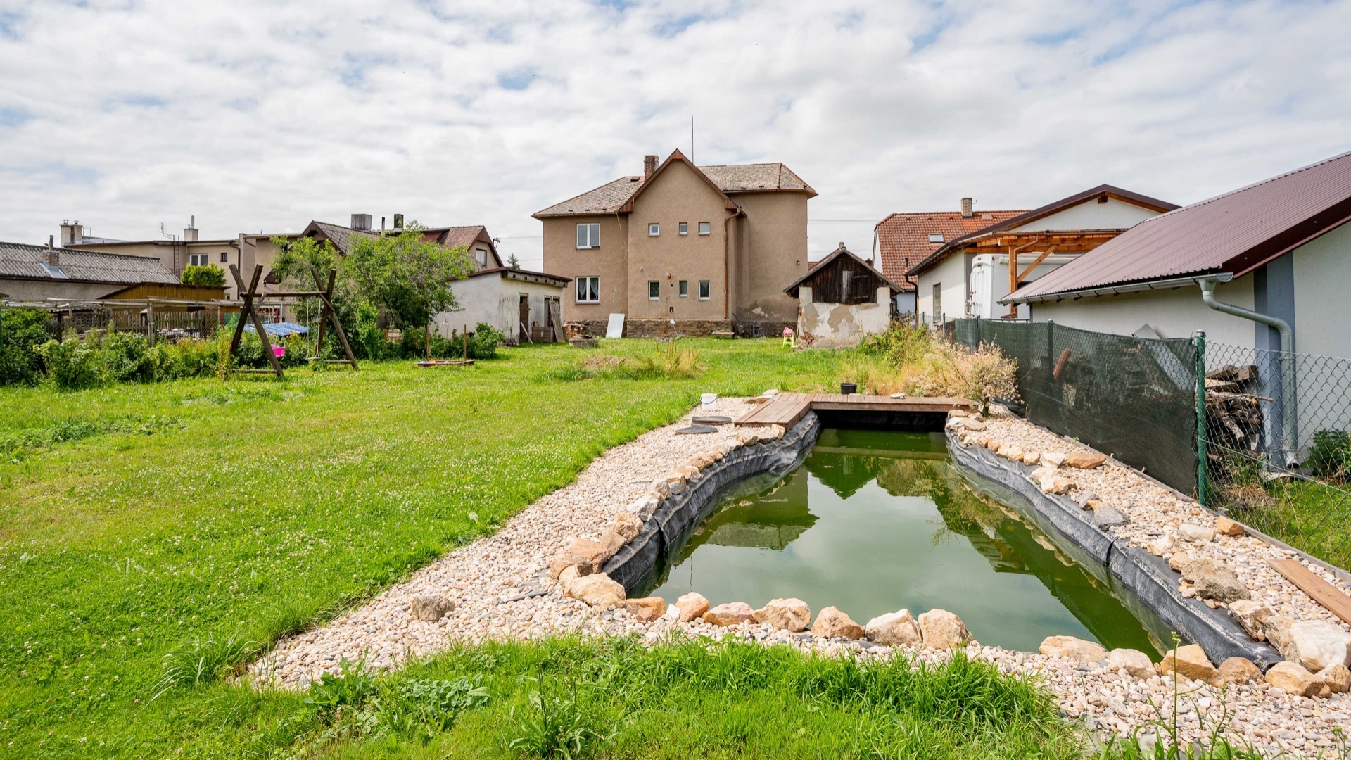 Prodej Rodinného domu,  206 m² s pozemkem 1832 m² a rybníčkem - Leština u Světlé