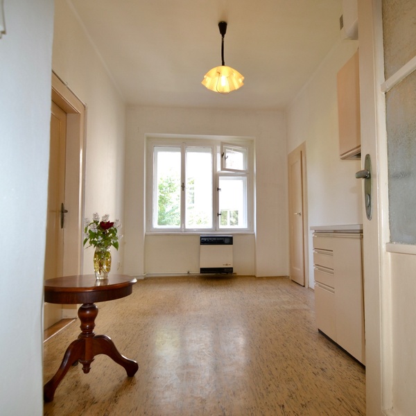 Pronájem bytu 2+kk, 40 m² - Praha - Palmovka