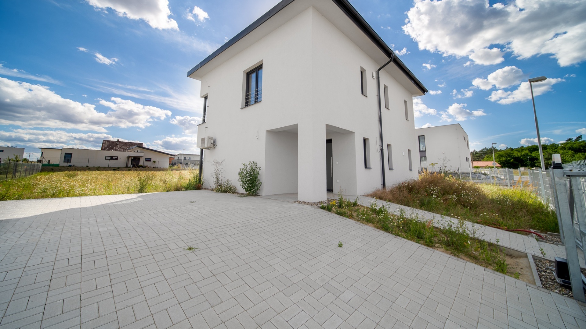 Pronájem novostavby rod. domu 130 m² se zahradou 1150 m² , M. Boleslav - Chrást