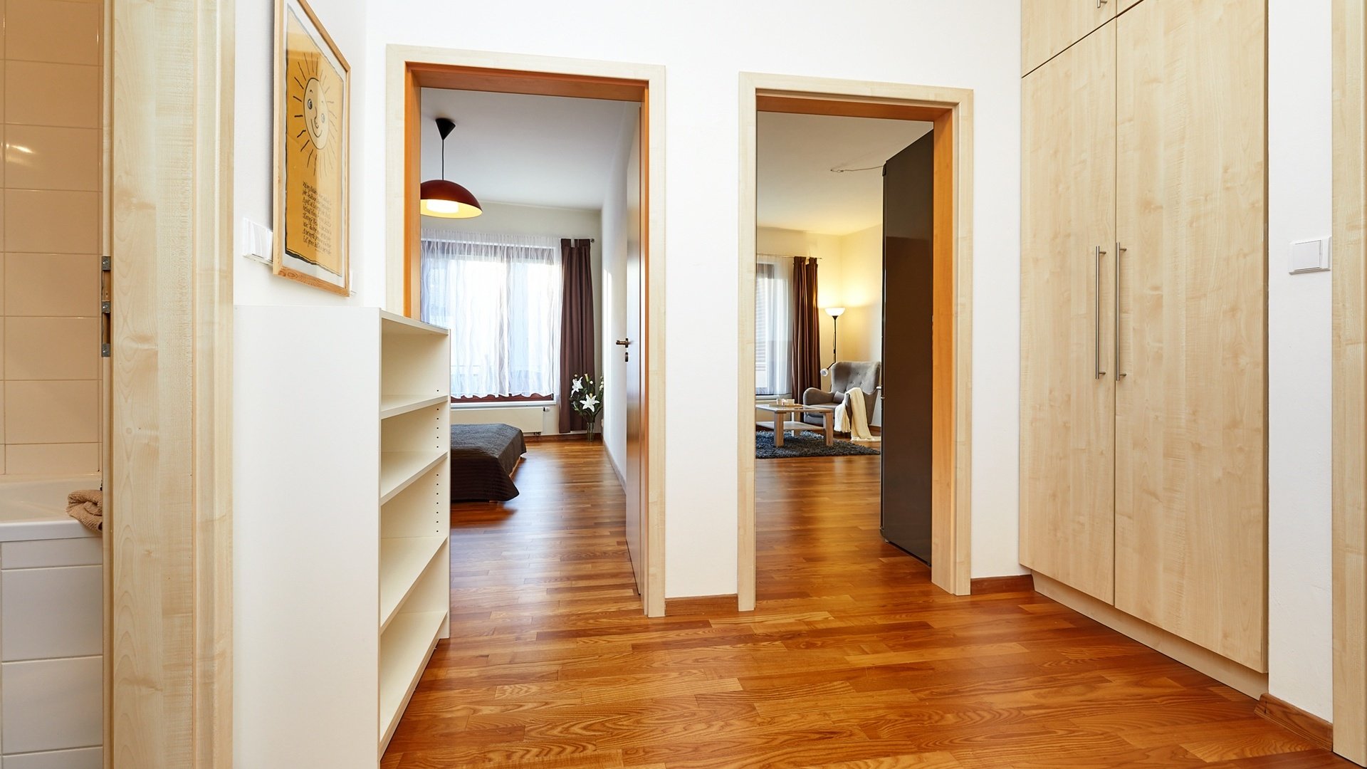 Krásný byt 2+kk, 54 m² s terasou 11 m², sklepem a parkovacím stáním, Jeřabinová, Praha 5