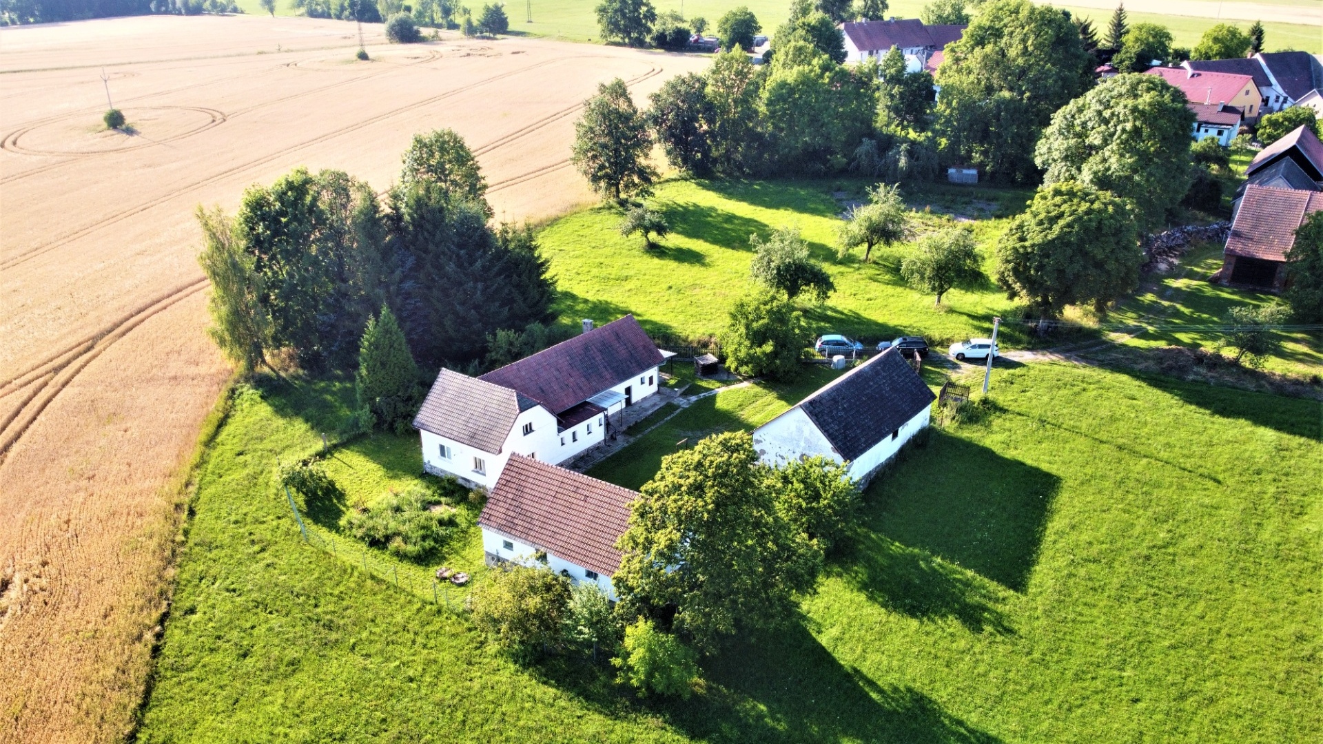 Prodej zemědělské usedlosti s pozemkem 2216 m² v Křivošíně u Jistebnice