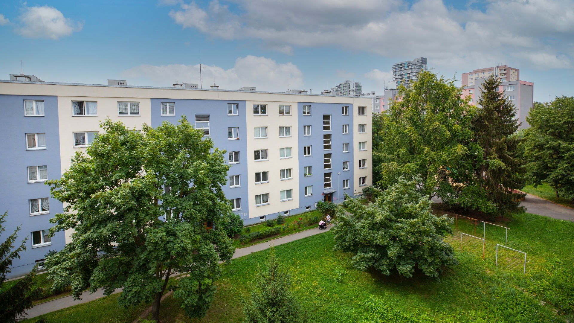 Pronájem bytu 2+1/L/S, 56 m², Praha 10 - Malešice, ulice Káranská