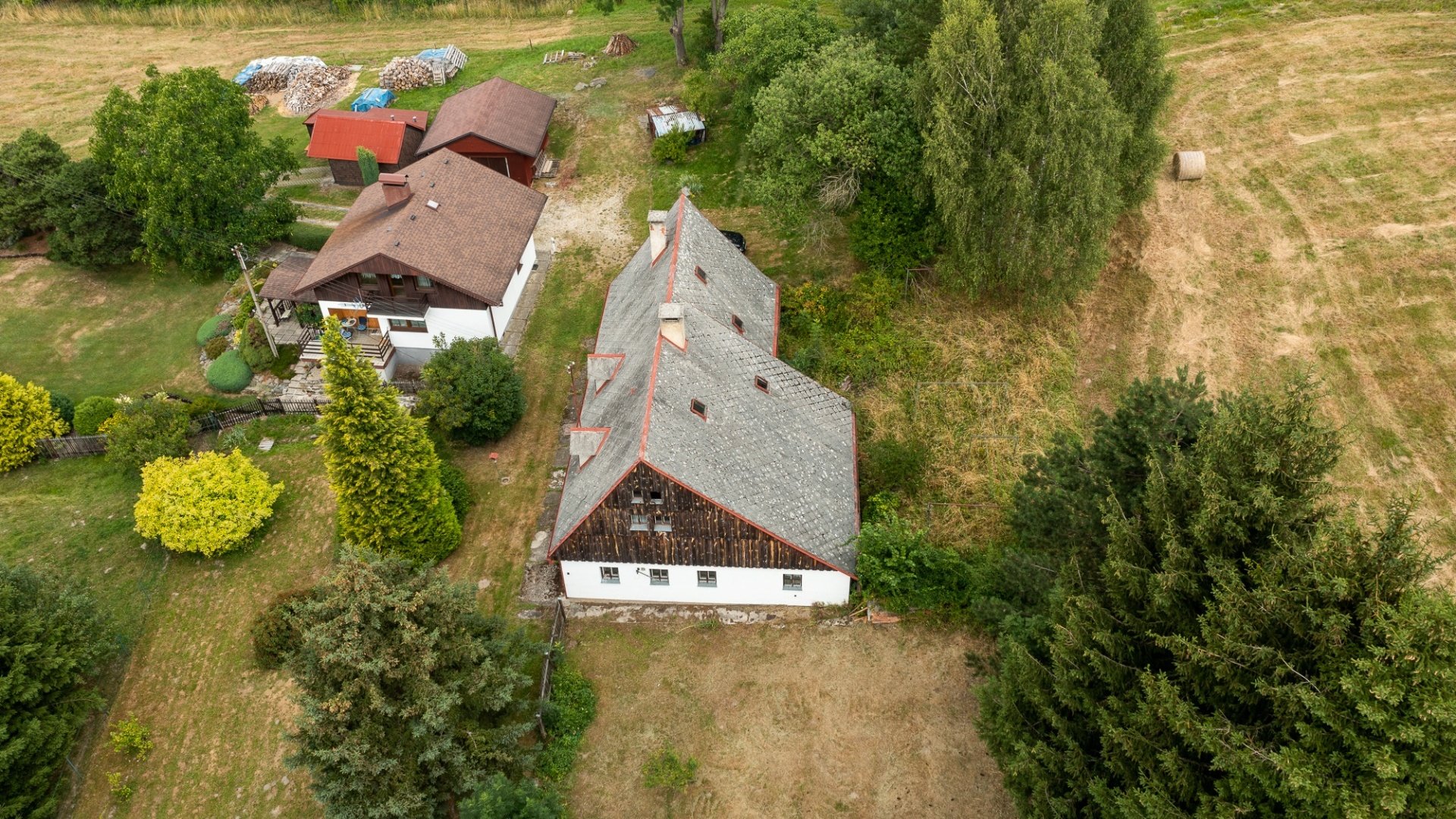 Prodej chalupy s velkým slunným pozemkem 2790 m² - Zdislava