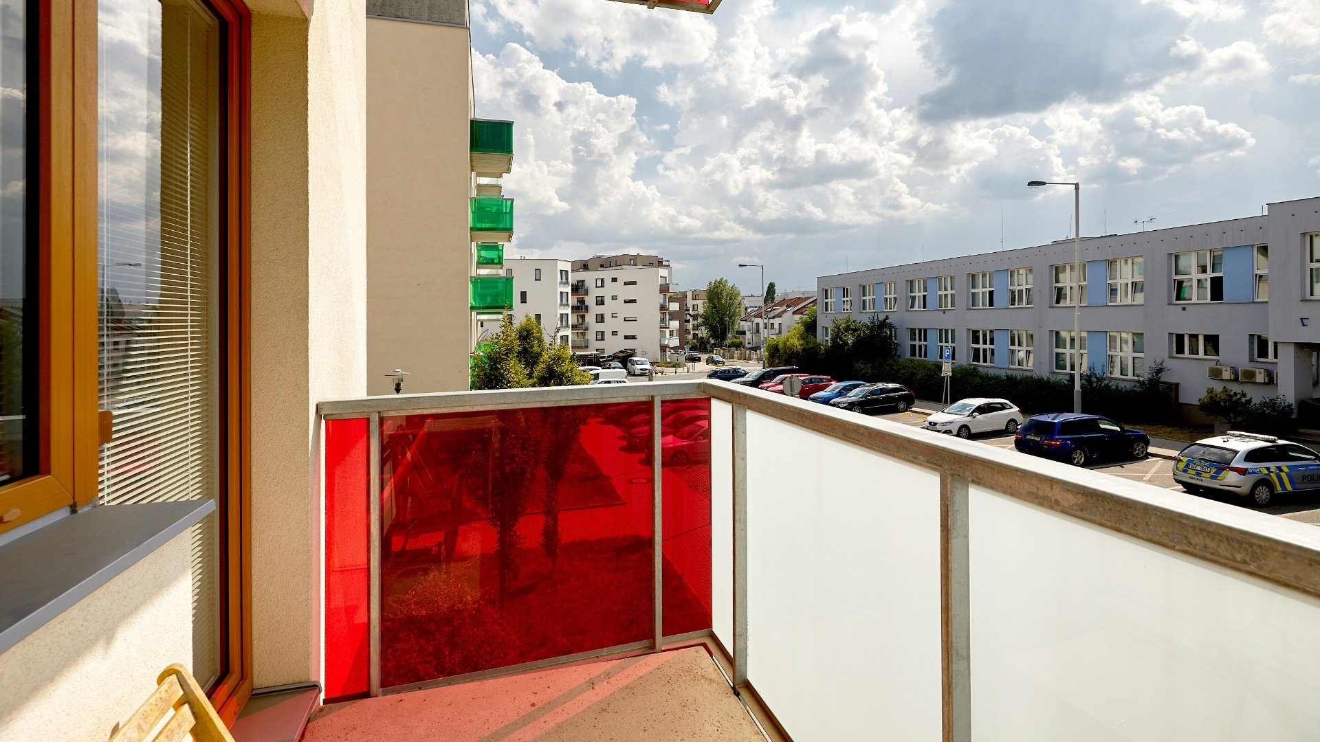 Pronájem bytu 1+kk v novostavbě s balkonem a soukromým parkem, 37 m², Praha - Modřany, ulice Soukalova
