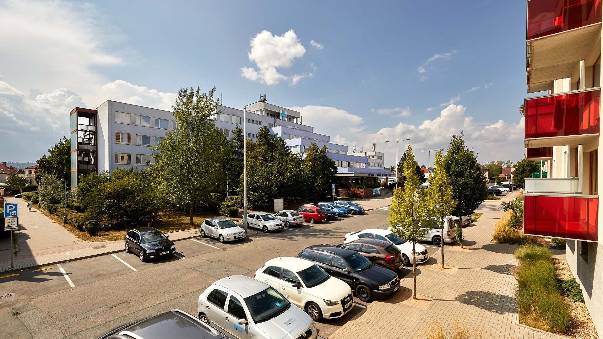 Pronájem bytu 1+kk v novostavbě s balkonem a soukromým parkem, 37 m², Praha - Modřany, ulice Soukalova