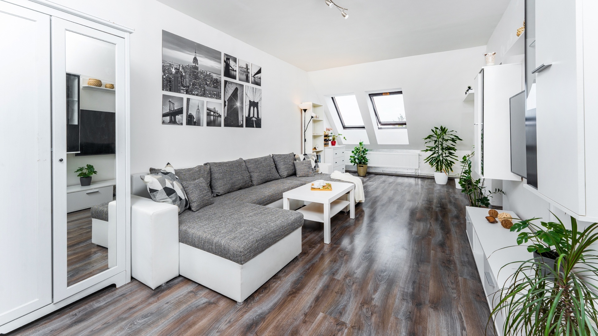 Prodej krásného bytu 3+1 s výhledem na Říp, 86 m² Střemy