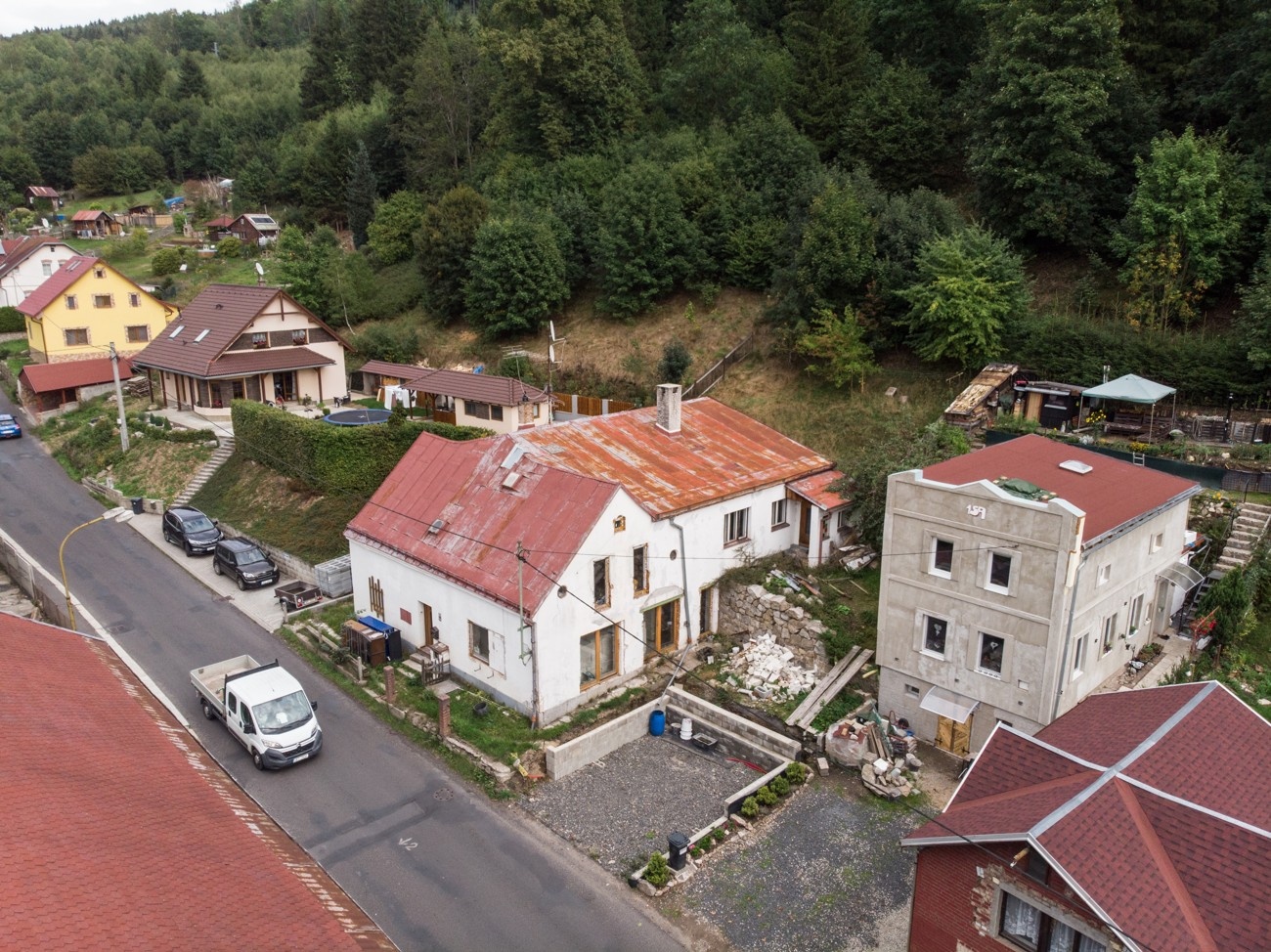 Prodej prostorného Rodinného domu se započatou rekonstrukcí, 274 m² - Kraslice