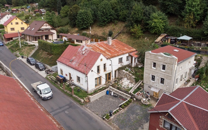 Prodej prostorného Rodinného domu se započatou rekonstrukcí, 274 m² - Kraslice