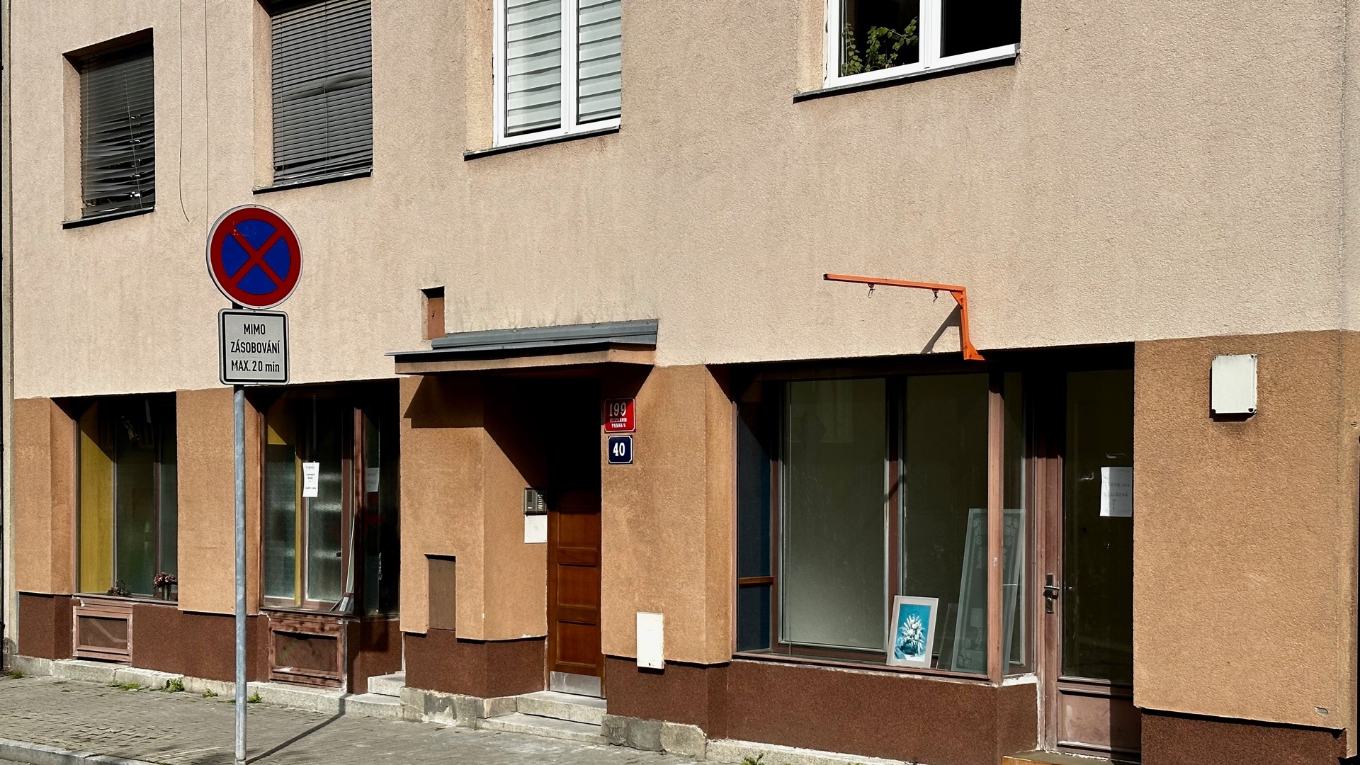 Pronájem pěkných nebytových prostor po rekonstrukci s výlohou, 43 m² Praha 6 - Veleslavín