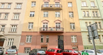 Kompaktní byt 1+kk, 19 m², s výhledem do vnitrobloku – Praha - Vršovice