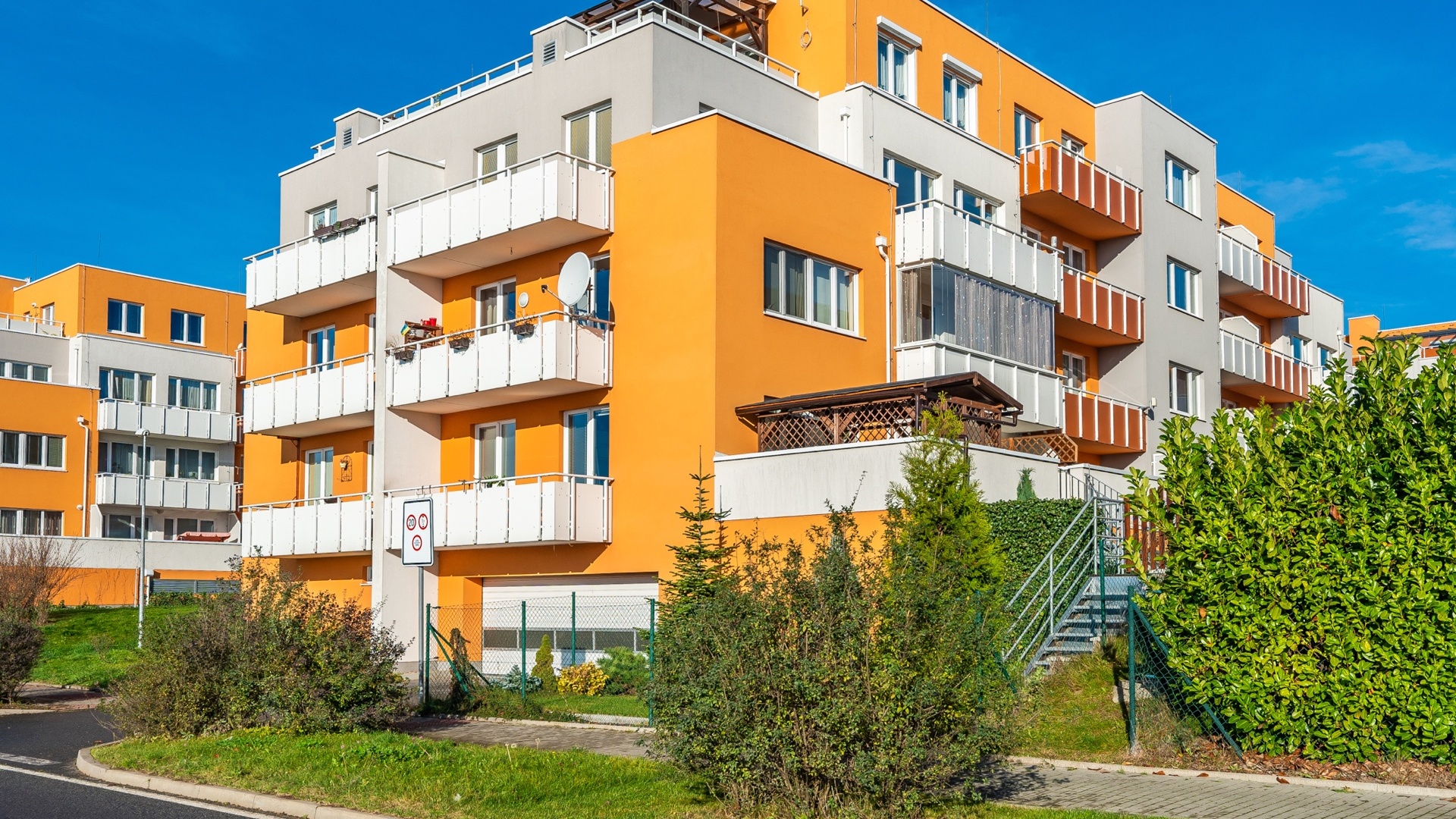 Pronájem bytu 1+kk 31 m² + balkon 8 m² v novostavbě, ulice Sicherova, Praha
