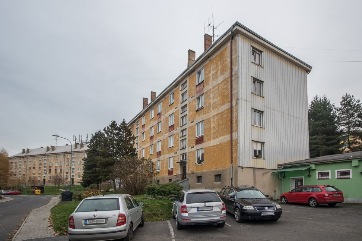 Prodej bytu 2+1, 52 m² - Bukovany
