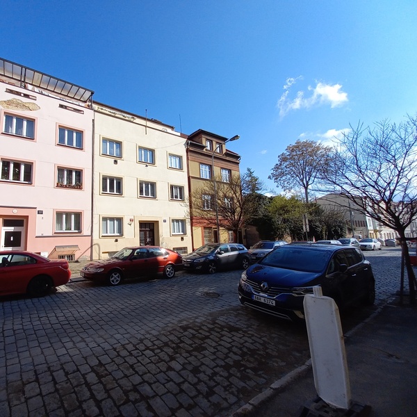 Pronájem bytu 1kk,  16 m² - Praha 6 - Břevnov