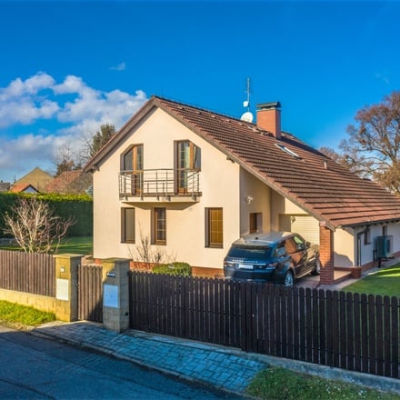Prodej rodinného domu 6+1, pozemek 817 m2, Kozojedy, Praha-východ