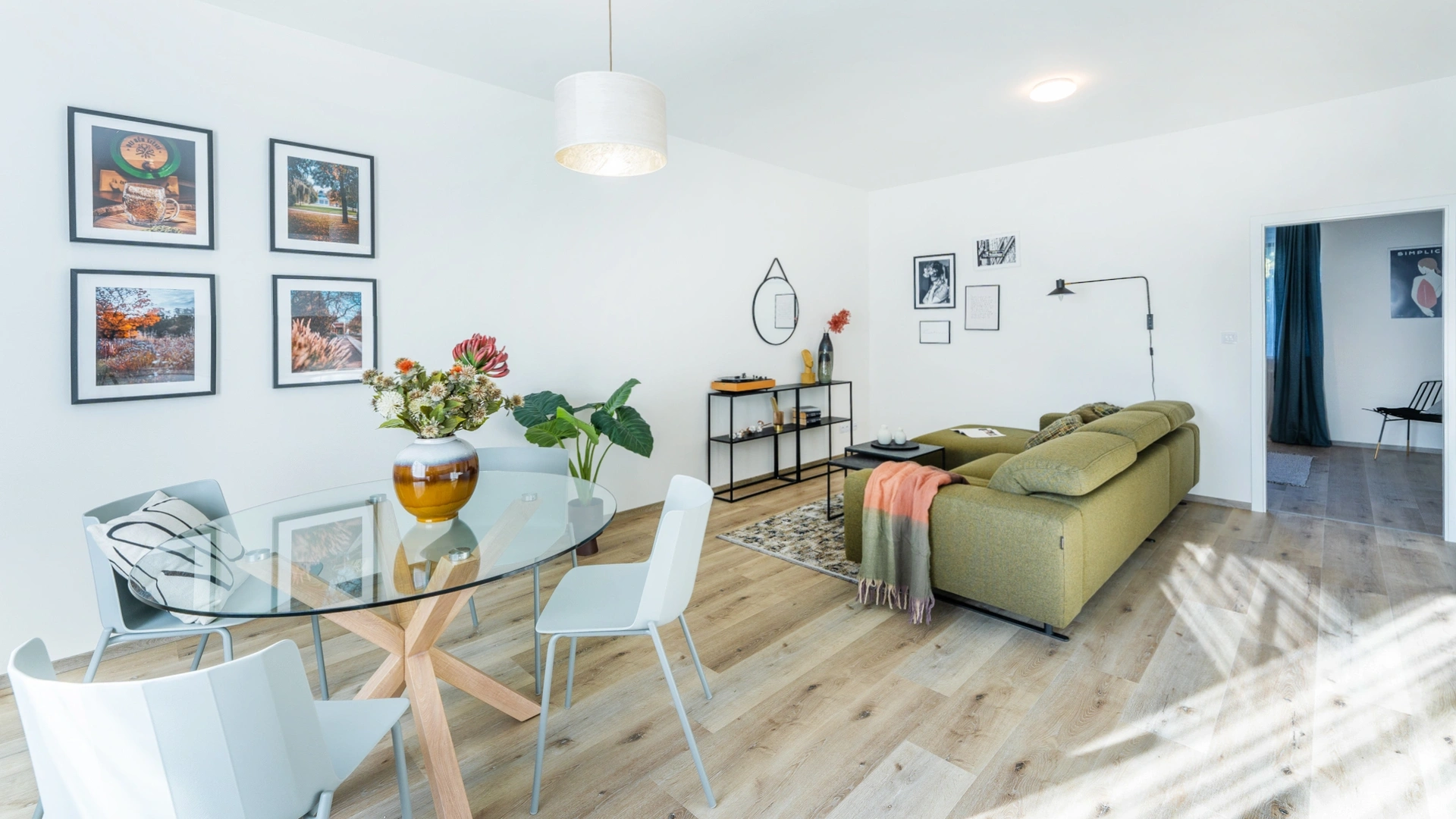 Prodej bytu 3+kk ve vile s vlastní terasou (17 m²) - Praha - Kbely