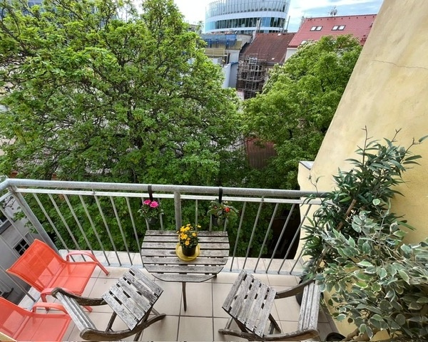Krásný tichý slunný mezonetový byt 4+kk s balkónem - chytrá domácnost