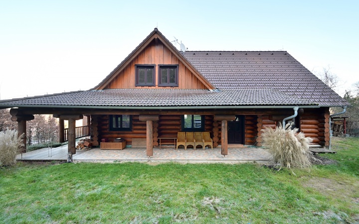 Prodej rodinného domu 5+kk o celkové ploše 269m2 se zahradou 1329m, Libčice nad Vltavou