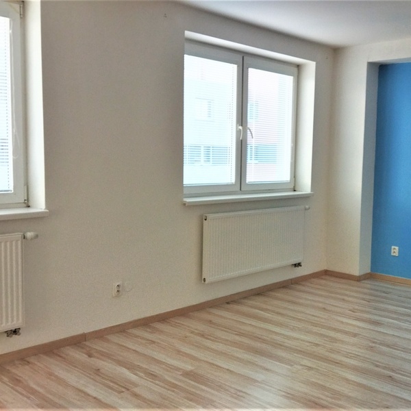 Pronájem byty 1+kk, 45 m² - Holešov