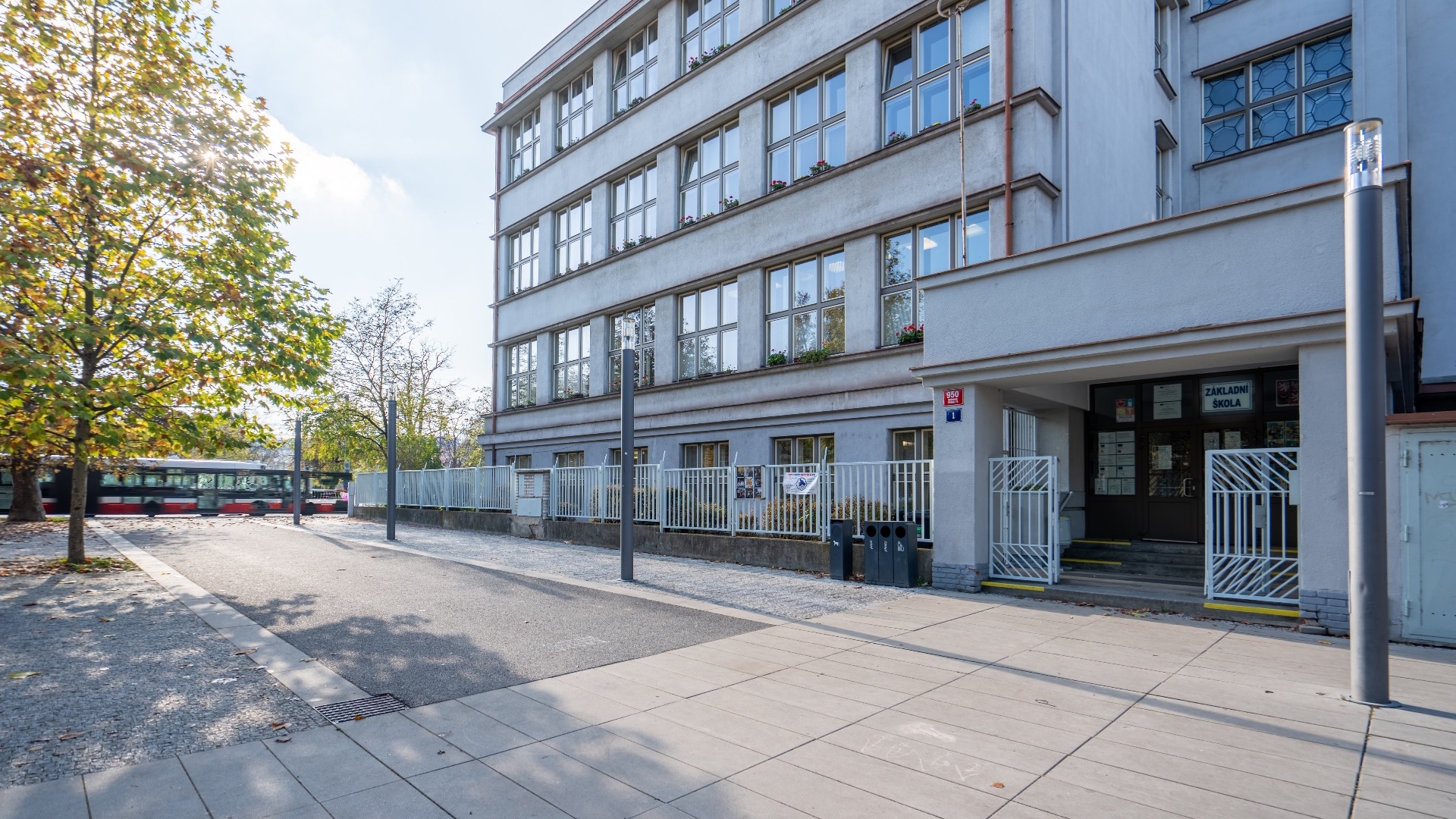 Pronájem zrekonstruovaného byty 2+kk s prostornou terasou, 47 m², Praha - Vršovice