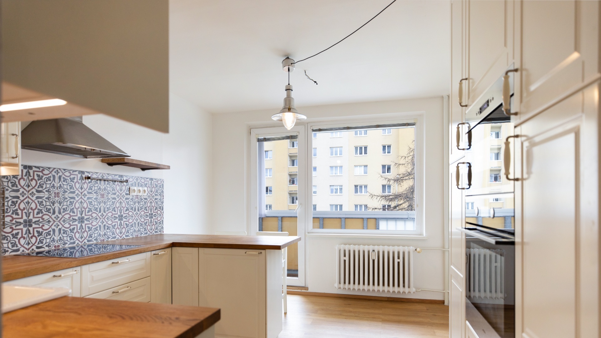 Prodej bytu 1+1 se dvěma lodžiemi a sklepem, 46,5 m² - Praha - Malešice