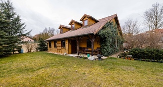 Prodej rodinného domu s pozemkem 1978 m² na okraji obce Radimovice u Želče