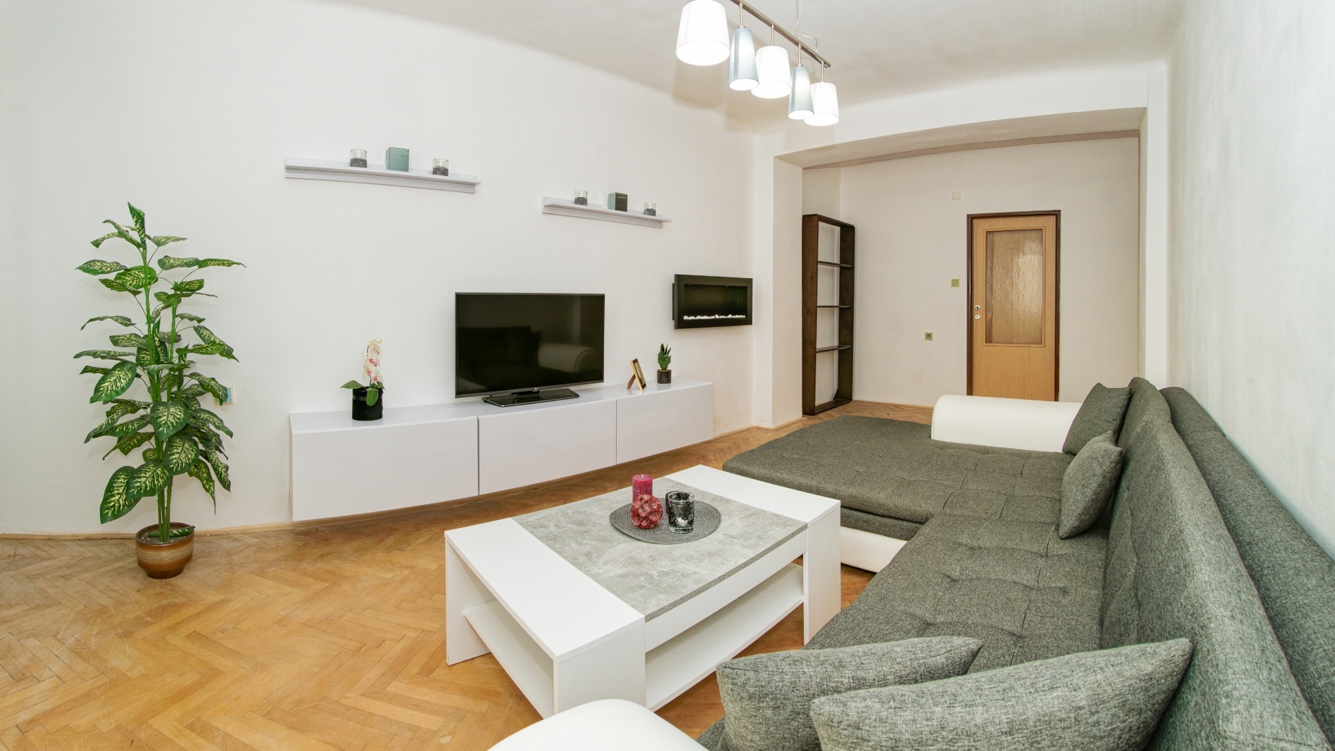 Pronájem bytu 2+1,  55 m², Plzeň - Slovany