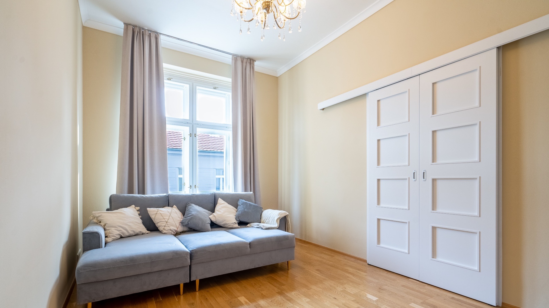 Pronájem krásného bytu 2+1 s lodžii,  71m², Praha - Vinohrady