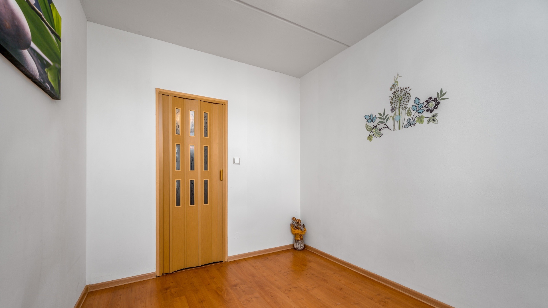 Prodej krásného bytu po rekonstrukci 3+kk,  61 m² se šatnou + komora a sklep - Kutná Hora - Šipší