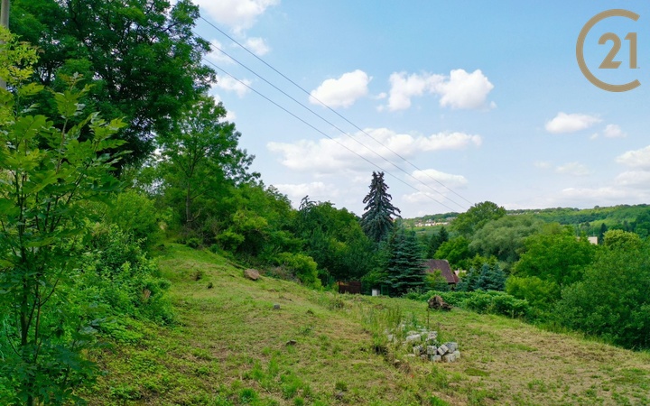 Pozemek o výměře 1321m2, zahrada, Slaný, místní část Ovčáry