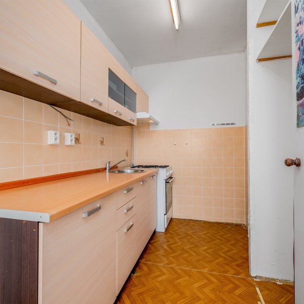 Prodej bytu 4+1 93 m² se sklepem a balkonem - Nymburk
