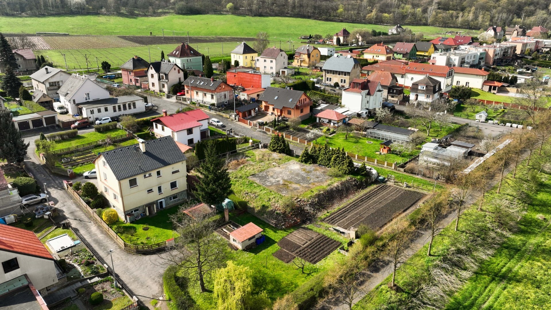 Prodej stavebního pozemku s projektem pro rodinný dům, 710 m² - Ústí nad Labem - Svádov