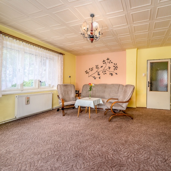 Prodej rodinného domu 256 m² se zahradou 3 663 m² - Kunratice, okres Liberec
