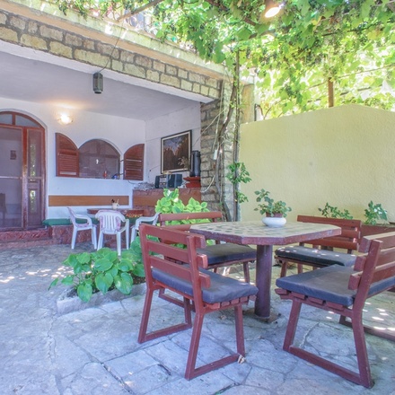 Prodej domu s výhledem na moře 134 m²- Kuljace, Budva, Černá Hora